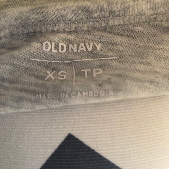 Old Navy top - Picture 2 of 2